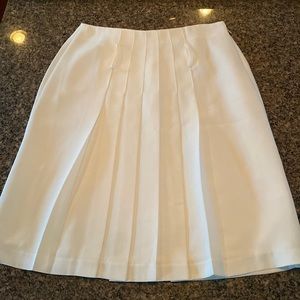 Laura Clement cream, a line skirt size 8 lined inside